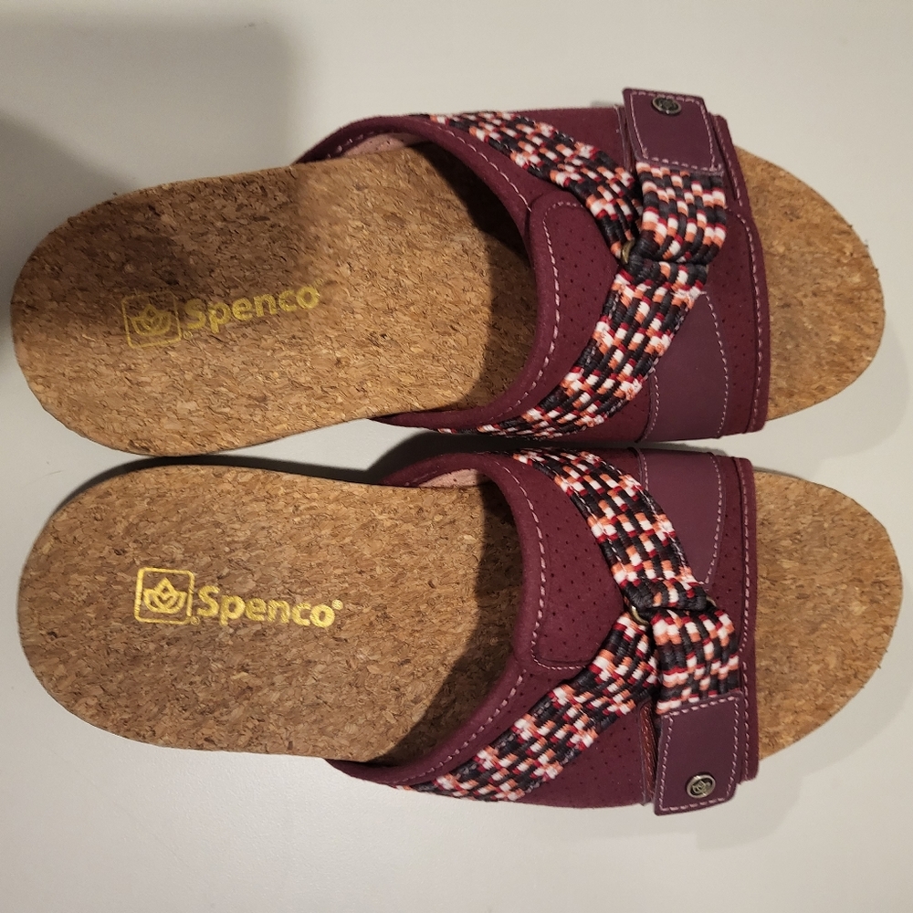 Spencer Womans Burgandy Size 8B Sandal